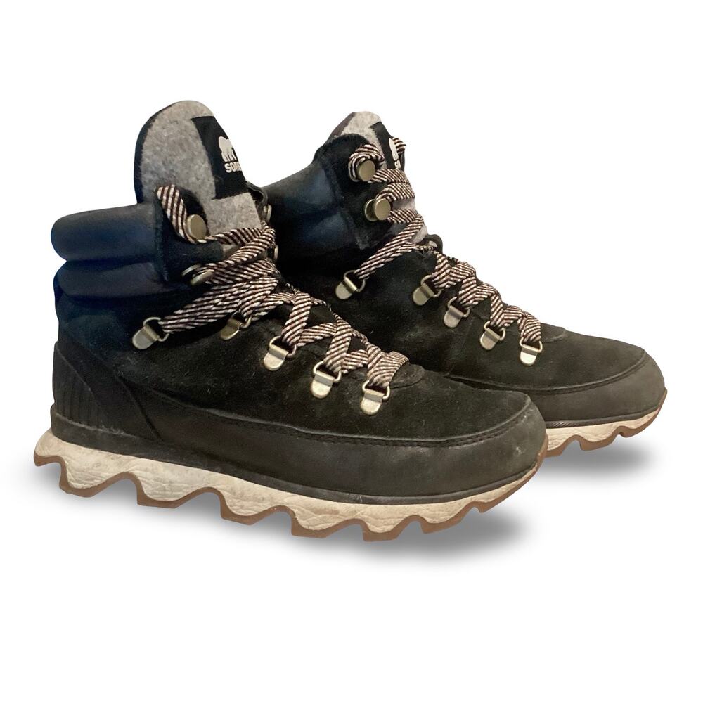 SOREL Women’s Kinetic Conquest WP Winter Lace Up Snow Boot